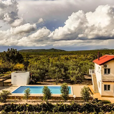 House Of Wine Susac *